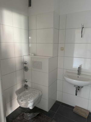 Lichtdurchflutete Wohnung mit neuem Bad in der Oststraße 154 in Gelsenkirchen-Resse, EG links