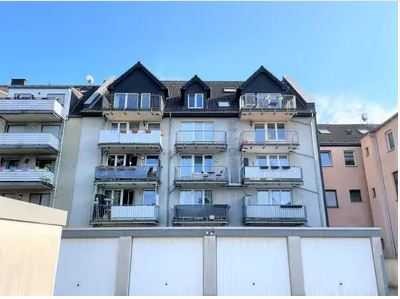 Frisch renovierte 3-Zimmer Wohnung in zentraler Lage