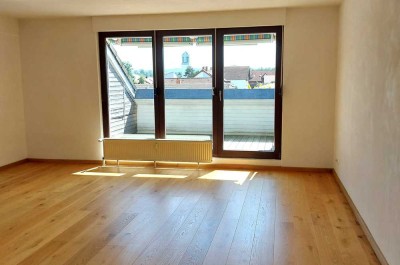 2-Zimmer-DG-Wohnung mit EBK und Loggia in Stutensee/Büchig