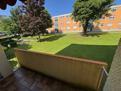 2 Zimmer Wohnung in ruhiger Wohnanlage mit Garage und tollem Blick