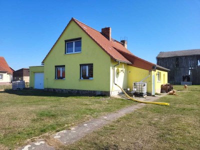 modernisiertes Einfamilienhaus mit großem Garten