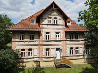 Geräumige 2-Raumwohnung in einer Villa!!!