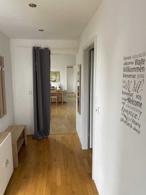 Helle, gepflegte 3-Raum-Wohnung mit Balkon und Einbauküche in Lorsch