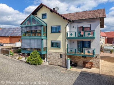 Zweifamilienwohnhaus mit Ausbaureserve und Nebengebäuden auf knapp 1500m² Grund - Rauhenebrach