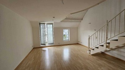 Platz für die ganze Familie!! Galeriewohnung mit kleinem Balkon
