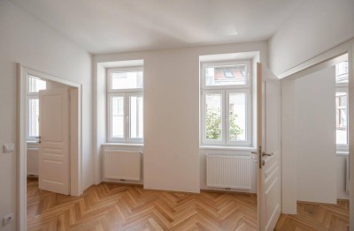 ++NEU++ Fantastischer 2-Zimmer Altbau-ERSTBEZUG! Hofruhelage!!