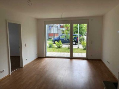 Neuwertige 2-Zimmer-Erdgeschosswohnung mit Terrasse, Garten und EBK in Aschaffenburg