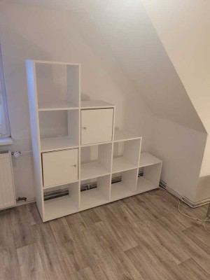Zimmer hell u. möbliert in 3er WG