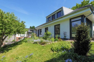 Nahe Friedrichstadt: Idylle trifft Effizienz - Platz für Familie, Gäste & Homeoffice
