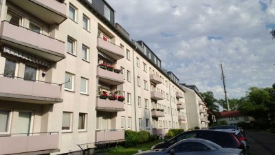 Provisionsfreie 3-Zimmer-Wohnung mit Balkon in Düsseldorf-Unterrath