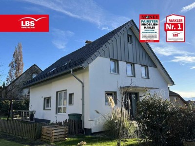 Modernisiertes 1-2 Familienhaus              Willkommen im neuen Zuhause...