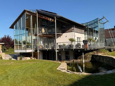 Das Haus der Träume... mit einem großen und kleinen Wintergarten. Teich. Bachlauf. Einliegerwohnung