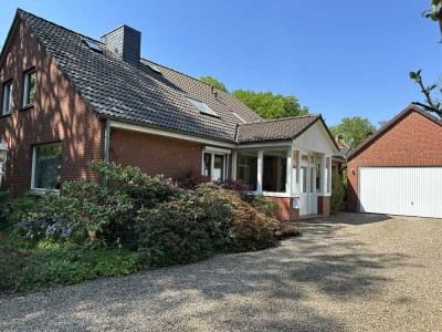 PURNHAGEN-IMMOBILIEN -  Leuchtenburg - großzügiges 1-Fam.-Haus auf großem Grundstück in Bestlage!