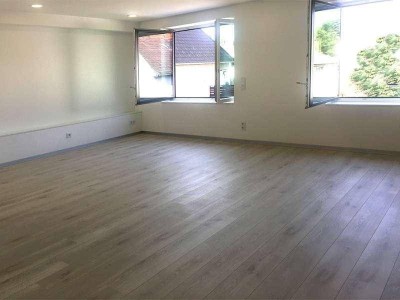 -von privat- wie Neu ! ELEGANTE WOHNUNG für SINGLE