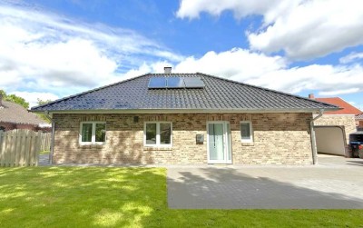 Zentrum! Junger Bungalow, KfW 55 Energie mit Garage, Kaminofen, EBK. Kleines Grundstück…