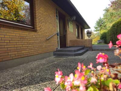 Einfamilienhaus mit Einliegerwohnung. Provisionsfrei in Pommoissel.