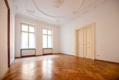 Bezugsfreie 5-Raum-Wohnung im Waldstraßenviertel mit Stuckdecken und Parkett