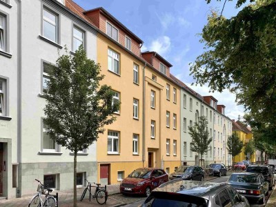 Bestlage im Seebad Warnemünde:  2 - Zimmer - Wohnung mit Balkon