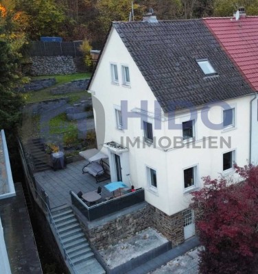 Attraktive Doppelhaushälfte mit großzügigem Garten, Garage und Terrasse