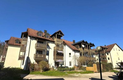 Möblierte 2-Zimmer-Dachgeschosswohnung mit Balkon – ruhig, hell & bezugsfrei ab 15. Juli
