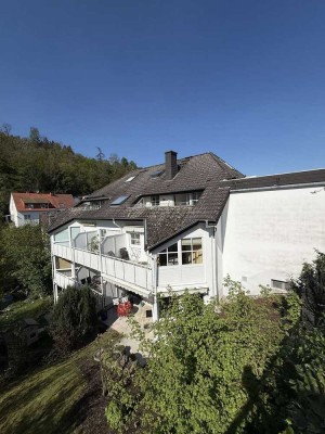 Lichtdurchflutete Maisonette-Wohnung in attraktiver Hanglage von Bad Schwalbach