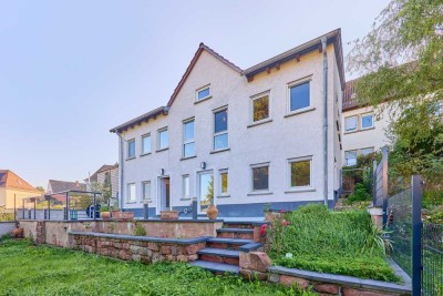 Frisch saniertes Einfamilienhaus in zentraler Stadtlage