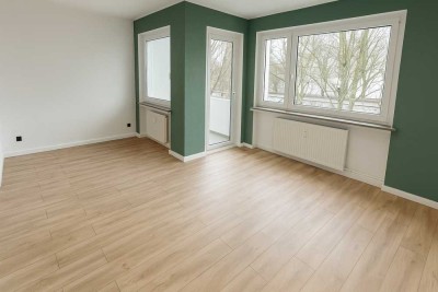 PROVISIONSFREI! Renovierte, bezugsfreie 2-Zimmer-Wohnung mit Balkon in Top-Lage | Bremen-Osterholz