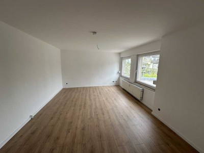 Sanierte 2,5 Zimmer Wohnung im Saarlandstraßenviertel