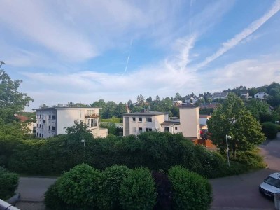 Geschmackvolle Neu Renovierte 2 Zimmerwohnung in Bad Soden am Taunus