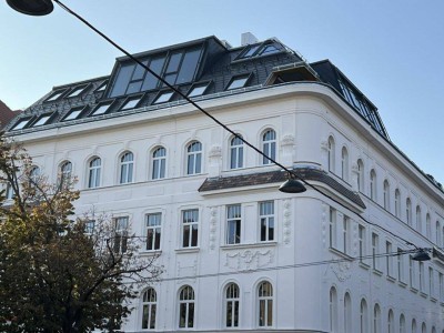 4-Zimmer-Altbaueigentumswohnung in generalsaniertem Altbau mit Balkon