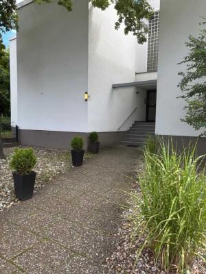 Helle 3-Raum-Wohnung mit Einbauküche