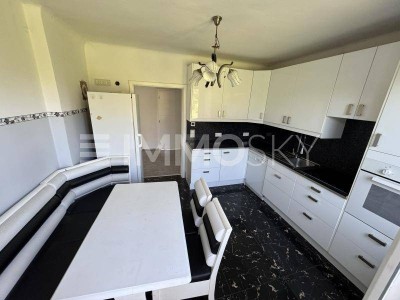 Renovierungsbedürftiges Anwesen-Hell und Ruhig