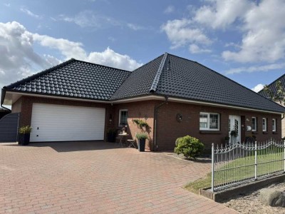 Großzügiges Eigenheim mit Pool – Ihr persönliches Paradies zu Hause!