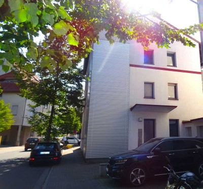 4 ZKB-Wohnung mit Balkon und Stellplatz- frei ab Dez. 2025