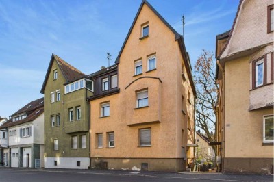 Dachgeschosswohnung in Stuttgart zu vermieten.