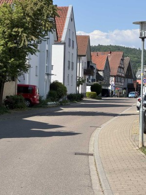 Neu renovierte 4-Zimmer-Maisonette-Wohnung mit Balkon in Winterbach