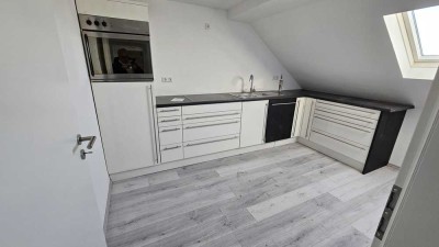 ZENTRUM ALSDORF,SEHR SCHÖNE ca. 63 m2 DACHGESCHOSS WOHNUNG ZU VERMIETEN