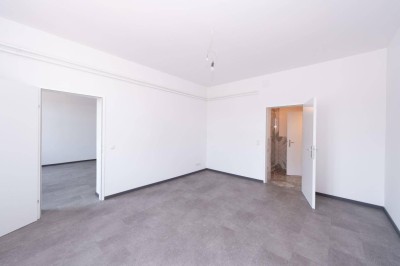 Renovierte Altbauwohnung mit Charme und modernem, extravagantem Stil!