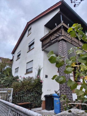 Großes Einfamilienhaus mit 10 Zimmern, Garten, Nebengebäude und Garage in Reichelsheim (Odenwald)
