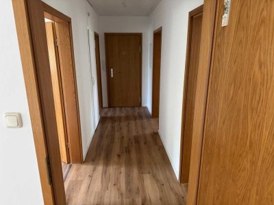Erstbezug nach Sanierung: Ansprechende 3-Zimmer-Wohnung mit gehobener Innenausstattung in Oberhausen