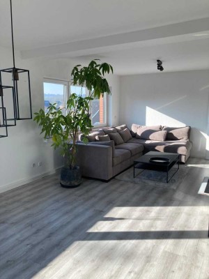 Offene Wohnung mit großer überdachter Terrasse