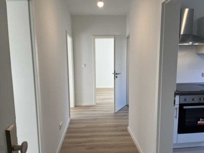 Schöne EG Wohnung mit toller Terrasse . Zwischen Lübecker Innenstadt und Ostseebad Travemünde