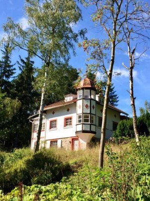 Waldschlösschen in ruhiger Alleinlage auf 4,5 ha zu verkaufen