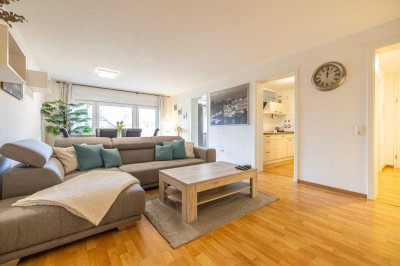 Eigennutzer oder Kapitalanleger aufgepasst! Modernisierte 3-Zimmer-Wohnung mit Loggia und Garage