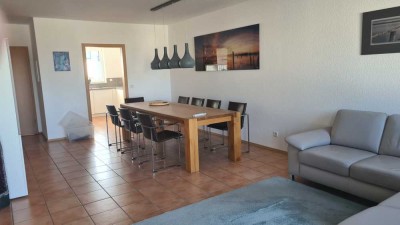 Schöne 3-Zimmer-Wohnung mit gehobener Innenausstattung  und tollem Blick mit EBK in Rodgau