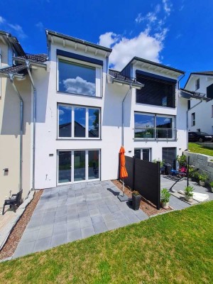 Provisionsfrei: KfW-55-RMH in Weingarten mit Panoramablick - Energieeffizienzklasse A+