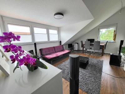 Wunderschöne 2-Zimmer-Dachgeschosswohnung in Top Lage