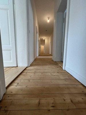 Sanierte 4,5-Zimmer-Altbauwohnung in Hannover Döhren