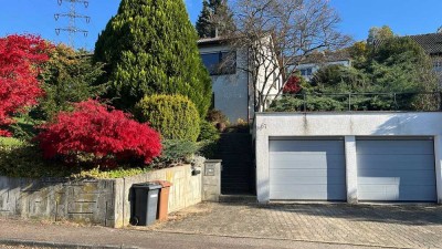 Sehr gepflegte 2-Zimmer-Wohnung mit Einbauküche und Schlossblick in Heidenheim.