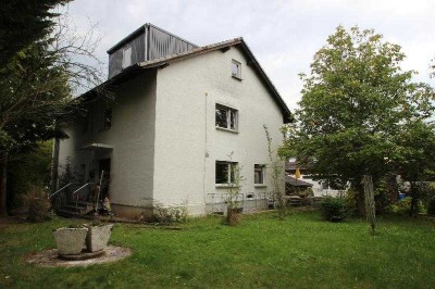 Modernisiertes ZFH mit 3 Wohneinheiten Ausbaureserve im Dachgeschoss erzielbare Miete 30.700 € + NK